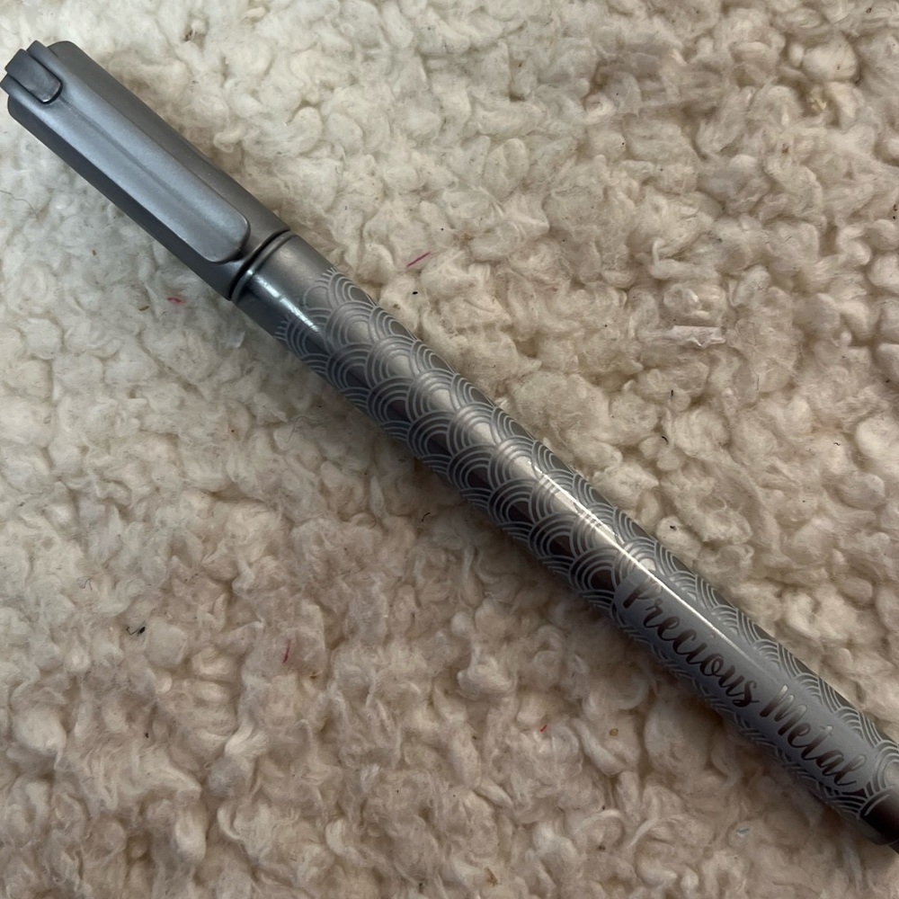 Int’l Arrivals/Ooly Precious Metals Metallic Markers - Picture 5 of 5